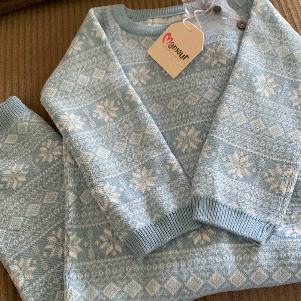 -Amour Baby Sweater One Piece